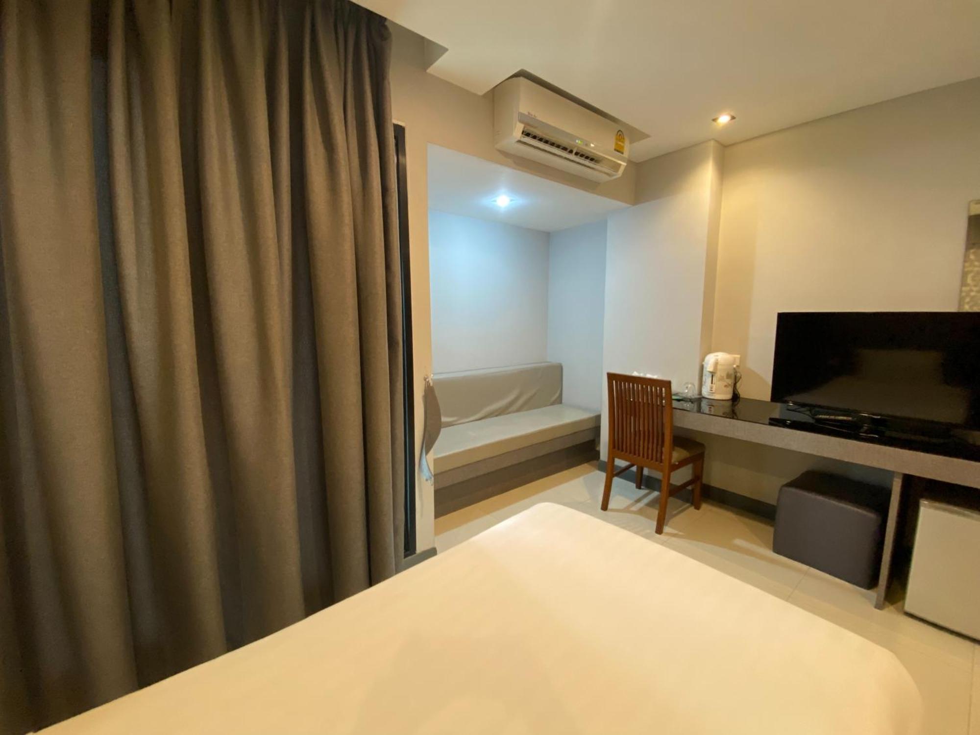 C Hotel Bangna Bangkok Exterior photo